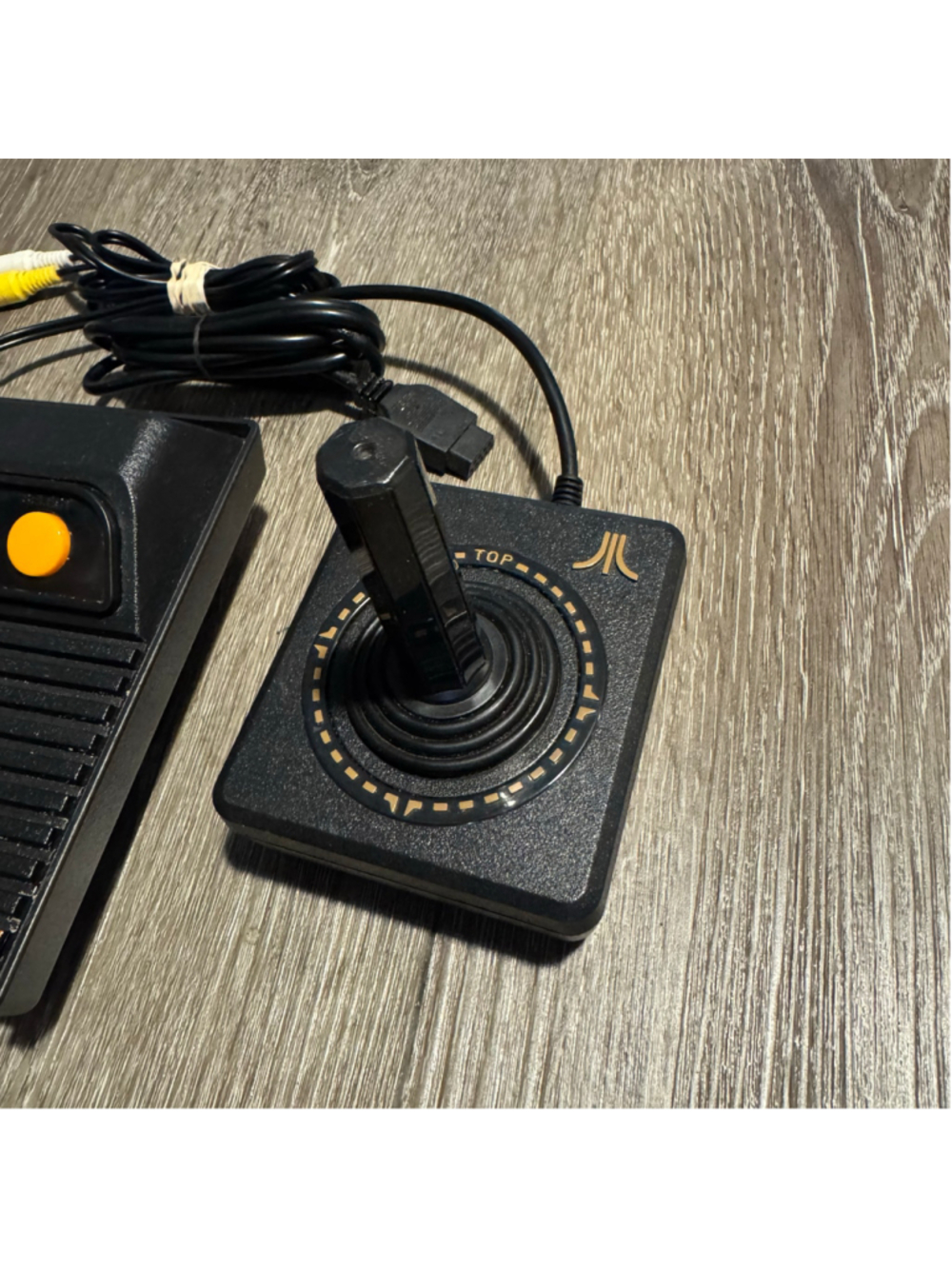 Atari Flashback Classic Video Game Console - Picture 3 of 10